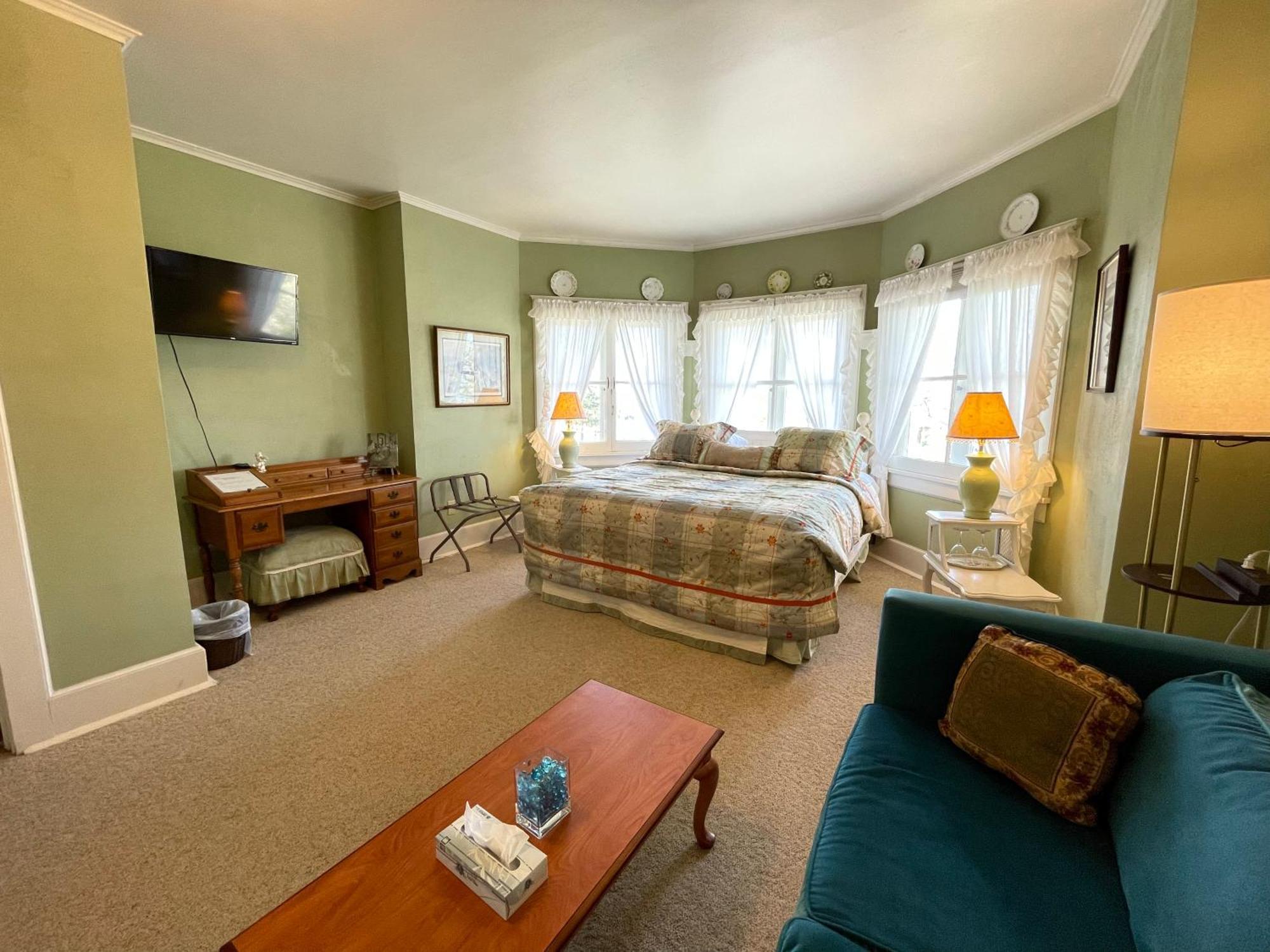 White Rose Inns & Motel ウィスコンシン デルズ 部屋 写真